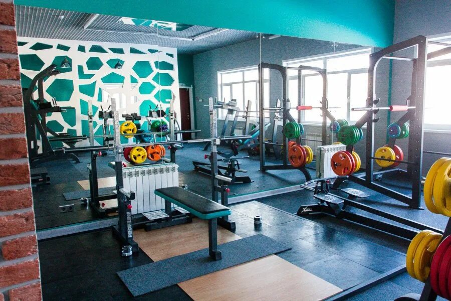 Ночной клуб школа. Динамит усть илимск спортзал. Фэмили фитнес иркутск омулевского. Режим работы ночной клуб. Клубы чита режим работы.