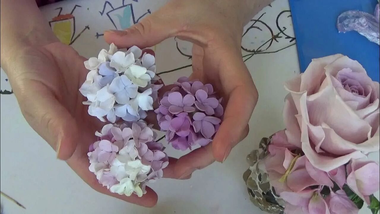 Цветы в технике мастер класс. Цветы из холодного фарфора. Цветы из жидкого фарфора. Холодный фарфор мастер класс для начинающих. Цветы из холодного фарфора для начинающих.