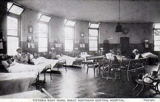 Королева госпиталя. Больница Святой Марии Лондон. Госпиталь Святой Марии 1906. Госпиталь 19 века Англия. Больница Марии Магдалины 19 век.