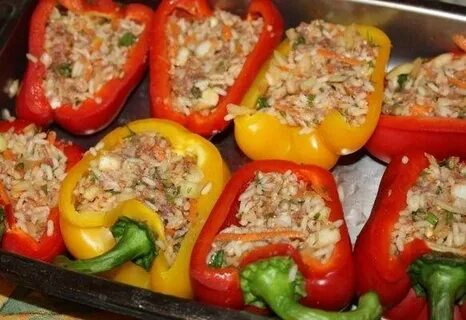 Перец фаршированный овощами в духовке половинками