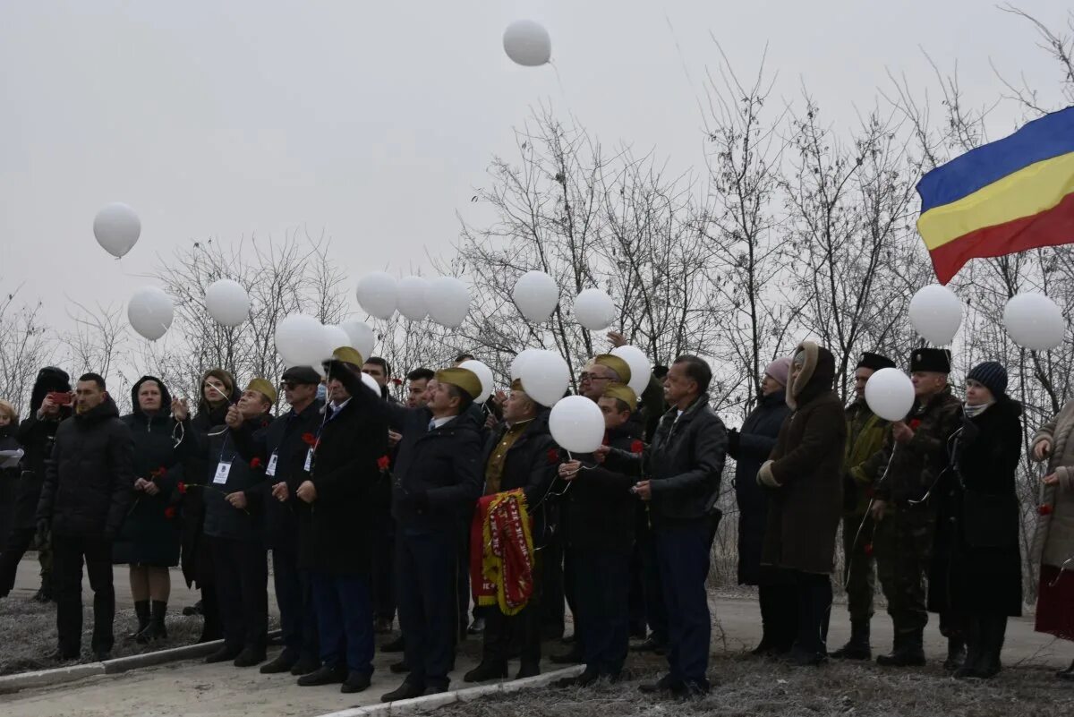 Погода в чернухино. Чернухино Перевальский Рон. Чернухино архив. 2014 Год Донбасс Чернухино.