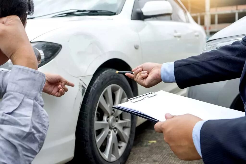 Экспертиза после аварии. Оценка автомобиля. Автотехническая экспертиза автомобиля. Судебная автотехническая экспертиза. Автотехническая экспертиза автомобиля после ДТП.