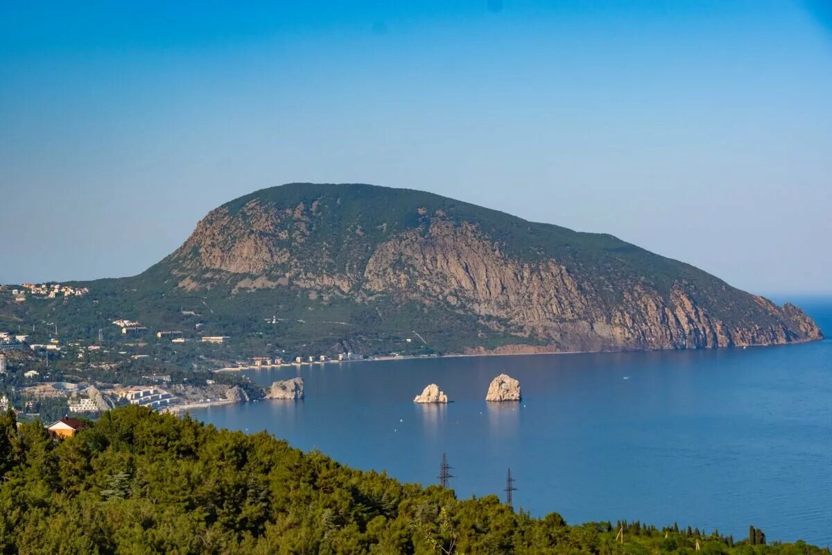 Гора аю-даг медведь-гора. Гора аю даг артек. Гора медведь в крыму. Гора аю-даг. Медведь гора на юге.