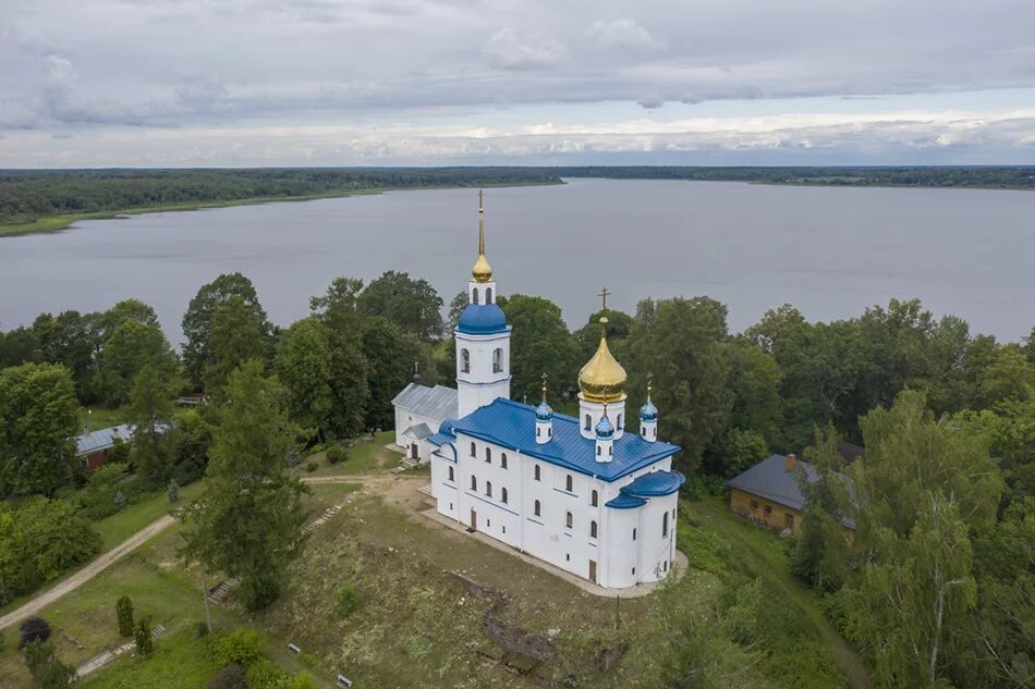 иоанно богословский монастырь луга. череменецкий иоанно богословский монастырь. череменецкий иоанно богословский монастырь. иоанно-богословский череменецкий мужской монастырь монастырь. череменецкое озеро монастырь.