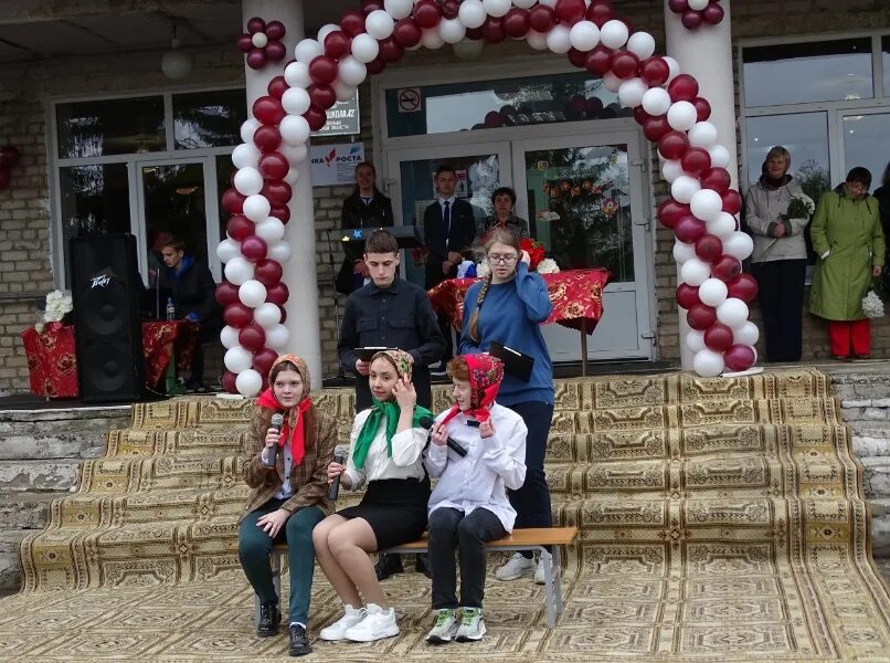 Велиж 2. Школа 2 велиж. средняя школа 2 велиж 1 сентября 2016 года. школа номер 2 города велиж. выпускники второй школы велиж 2014 год фото.