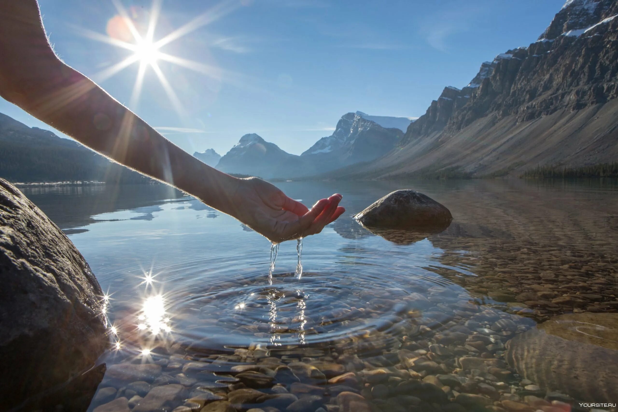 Время вода вернется. Вода это жизнь. Источник воды. Вода источник жизни. Чистая вода.