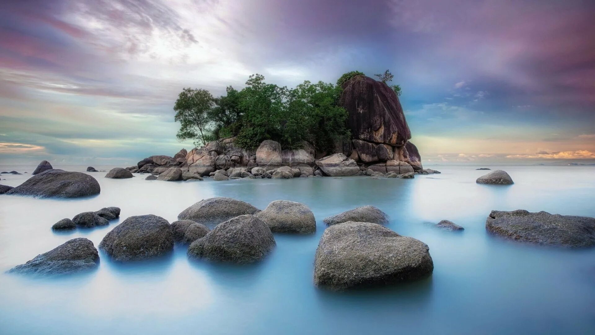 Кикладские острова природа. Камень и остров. Сочи море пляж. Природа море. Море камни.