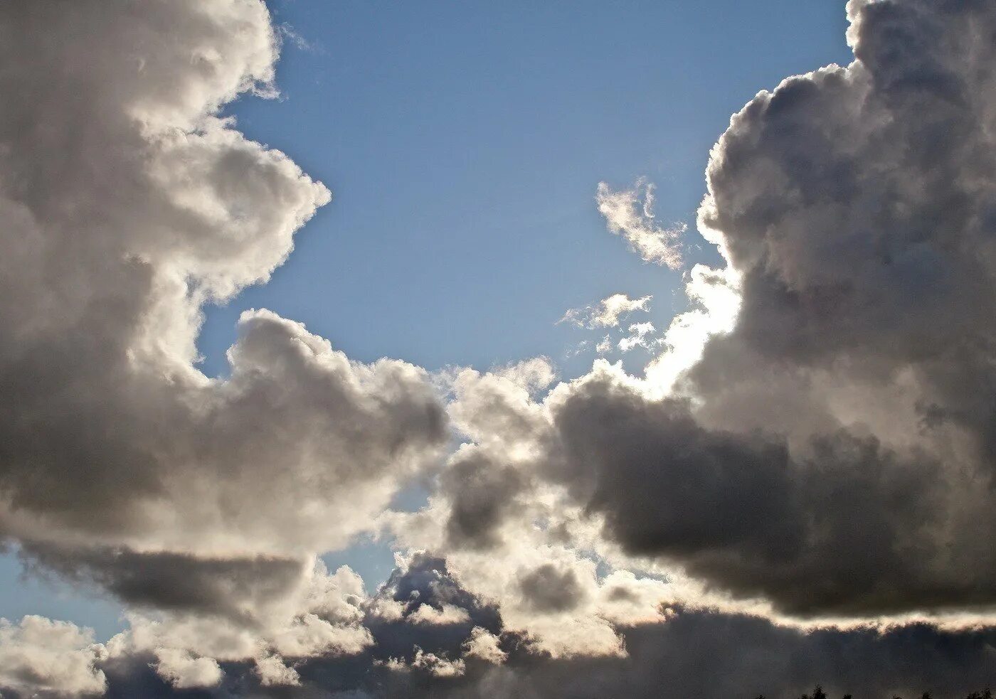 От сер облака. Красивые облака. Внутри облака. Облака фото. Облака близко.