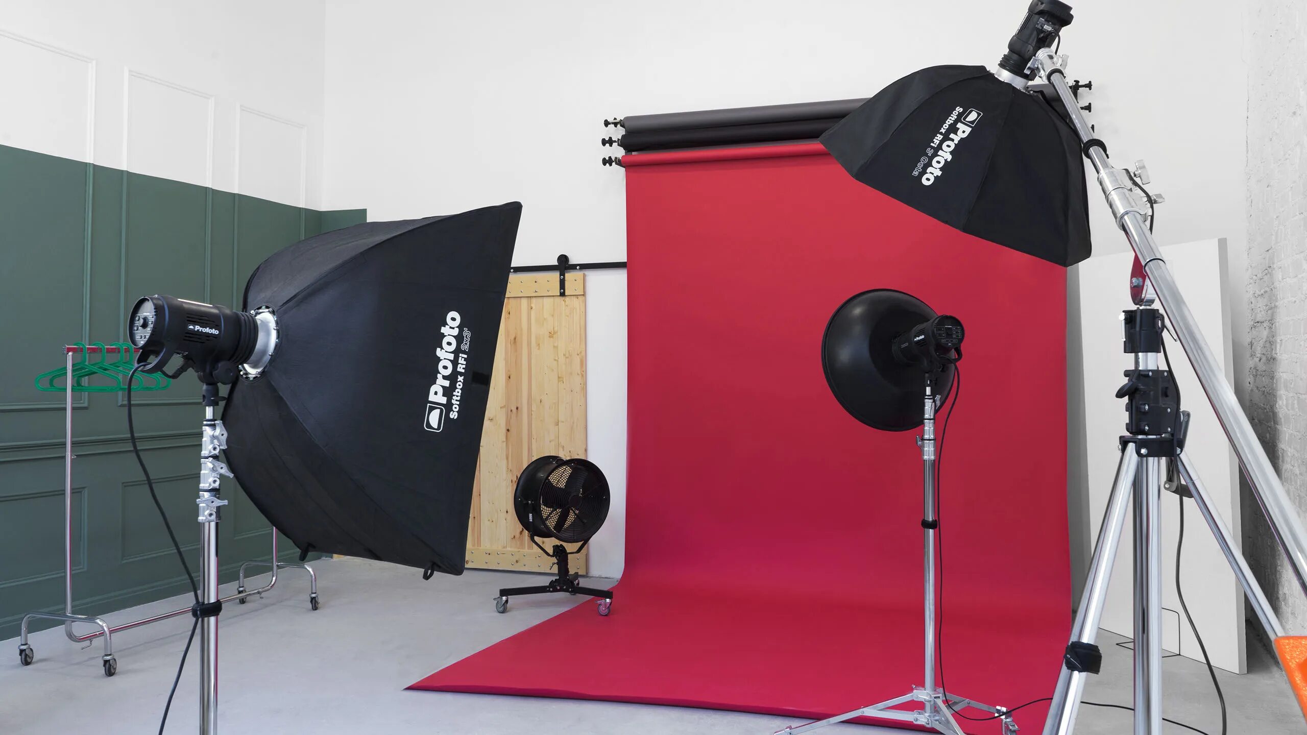 Фотостудия на павелецкой. Капс студия. Студия kaps павелецкая. Kaps studio бауманская. Kaps фотостудия павелецкая.