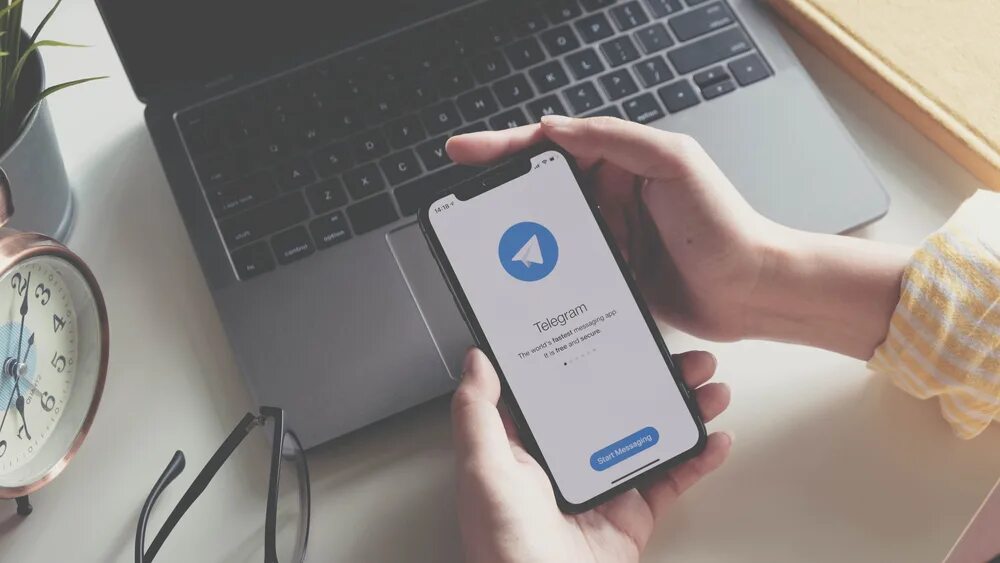 Telegram conflict error. Shutterstock telegram group.