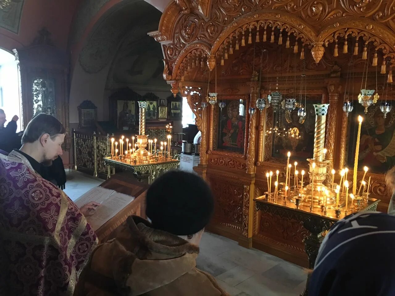 Храм явления божией матери чемеево. Чаша серпухов. Высоцкий монастырь неупиваемая чаша. Источник неупиваемая чаша серпухов. Серпухов крестный ход с иконой неупиваемая чаша.