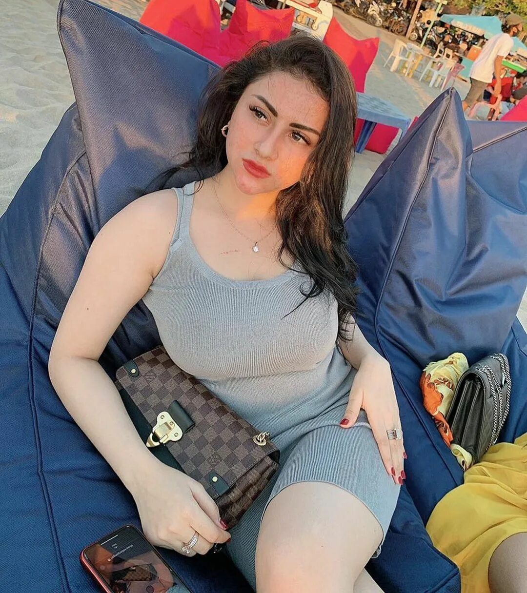 Tante cantik bohay. Tante cantik bohay