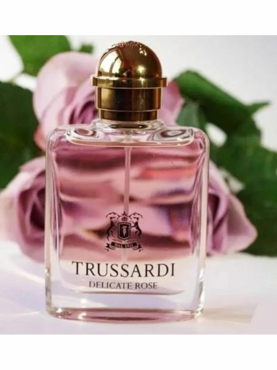 Аромат духов труссарди. Trussardi delicate Rose, EDT, 100 ml. Труссарди delicate Rose 50 ml. Труссарди делиьа роса туалеьная вода.