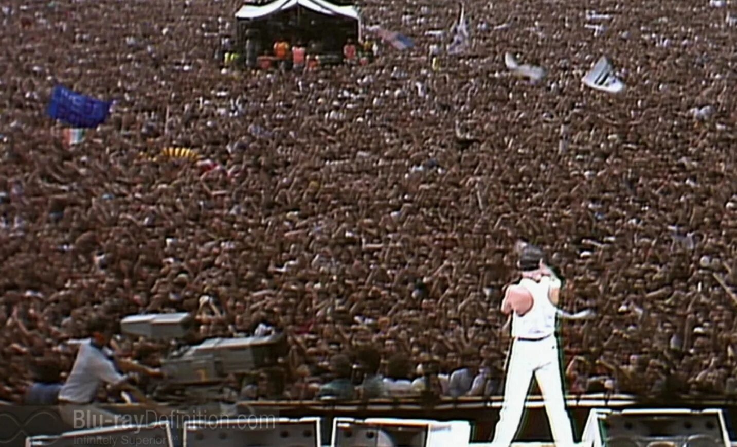 Концерт Фредди Меркьюри на стадионе Уэмбли. Queen на Уэмбли 1985. Фредди Меркьюри концерт Уэмбли 1985. Концерт Фредди Меркьюри на стадионе Уэмбли в 1986. Квин стадион уэмбли