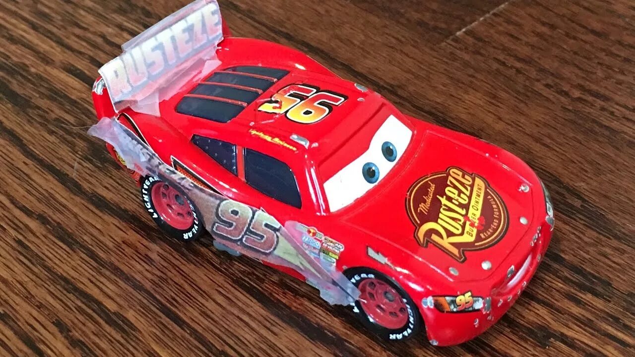 Номер молнии маквина. Rust Eze Маккуин. Молния Маккуин игрушка 95 Rusteze. Cars 3 Lightning MCQUEEN Rust Eze Toy. Молния Маккуин Rust-Eze.