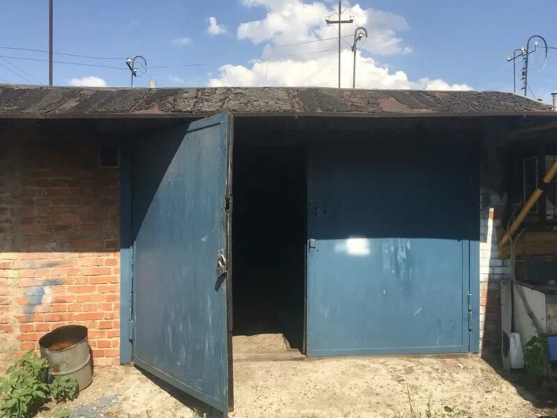 Гаражи в Кропоткине. Гараж 30 кв.м. Garage Кропоткин. СТО гараж Кропоткин.