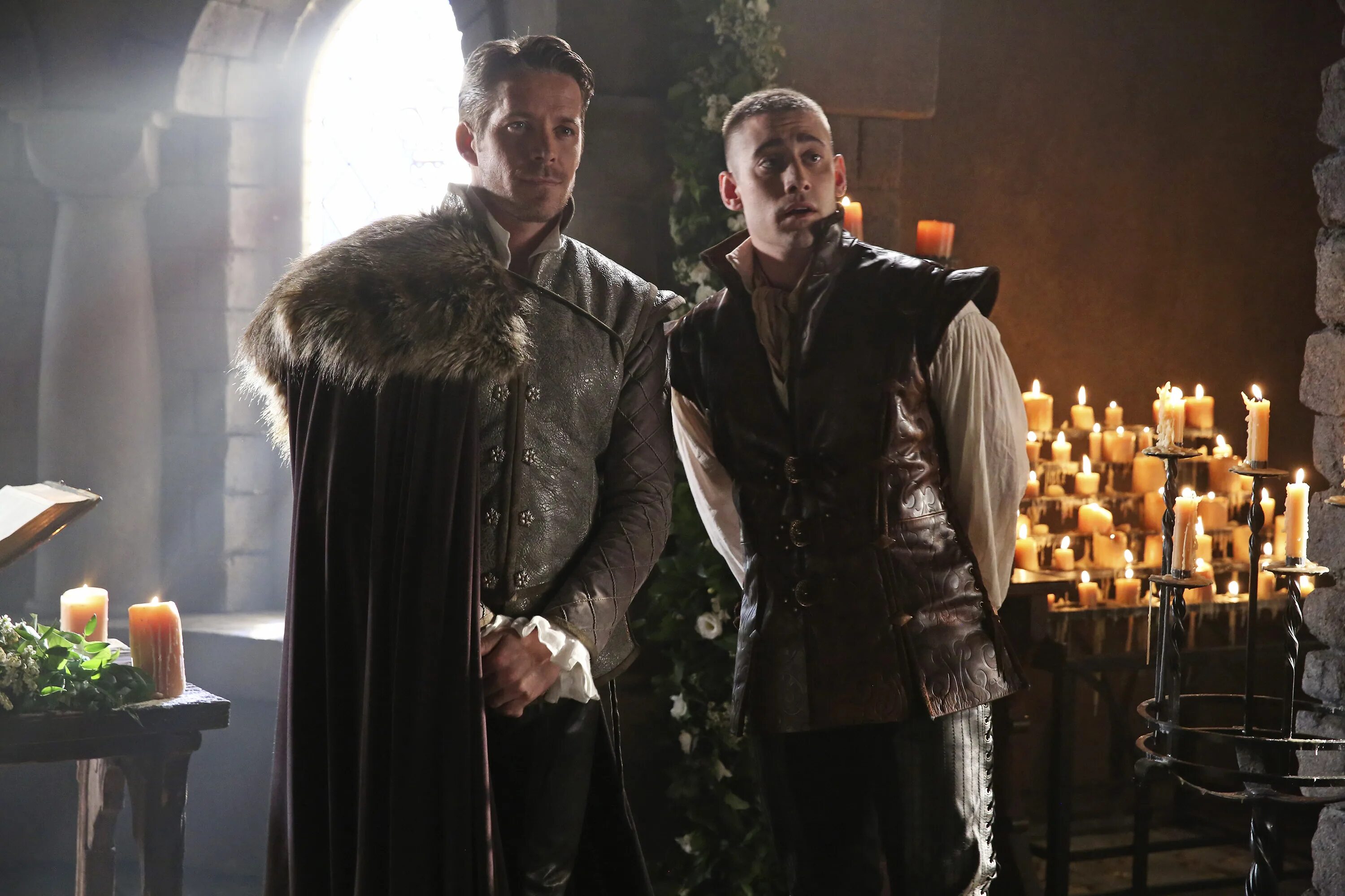 12 once upon a time. Джиннифер гудвин белоснежка. Реджина миллс. Once upon a time. Once upon a time герои.