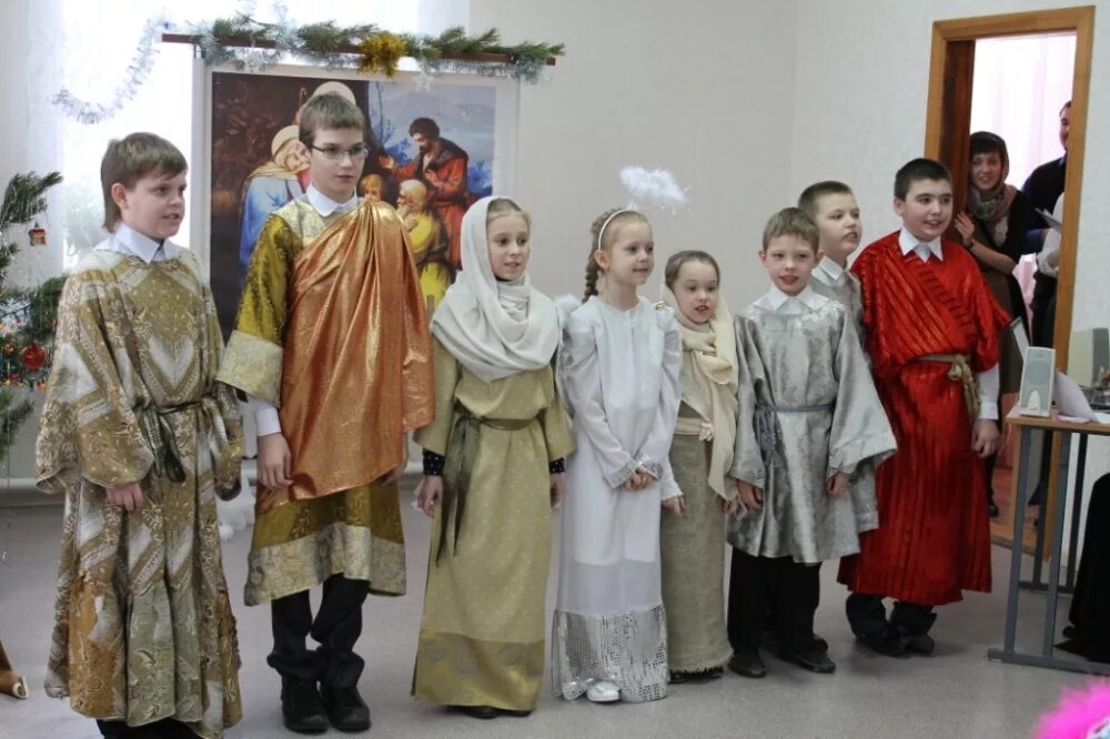 воскресной школы покров. колядки в старшей группе на конкурс. воскресной школы покров. воскресной школы покров. дети из воскресной школы.
