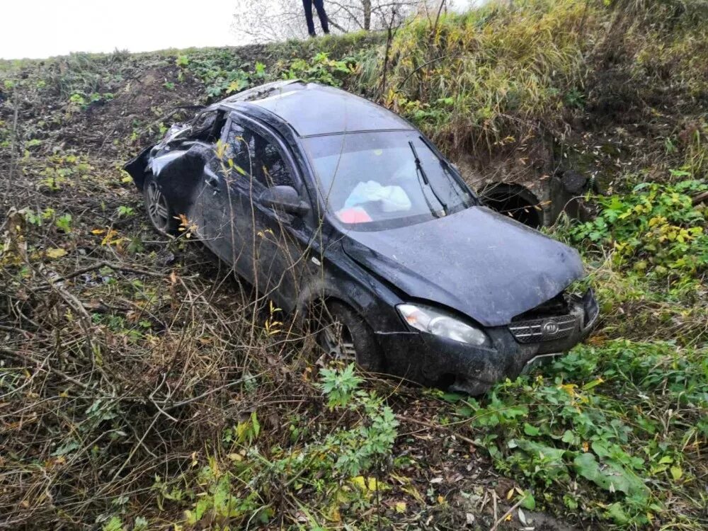 ДТП В Калужской области в Тарусском районе Калужской области. Авария Барятино Тарусский район. Аварии в Тарусском районе. Подслушано в тарусе