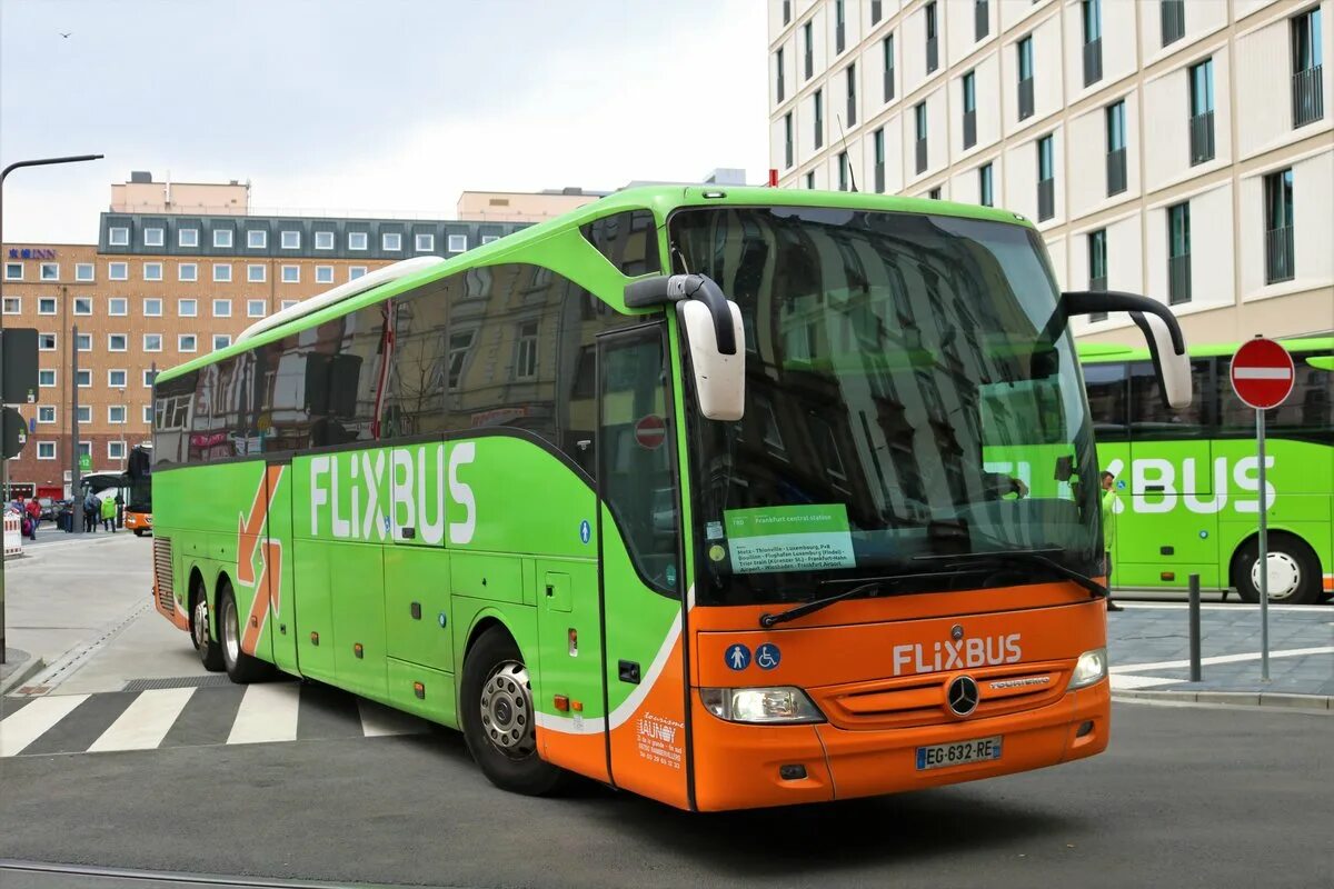 Flixbus Мерседес. Мерседес 35 автобус. Flixbus Франкфурт Либерец. Flixbus США.