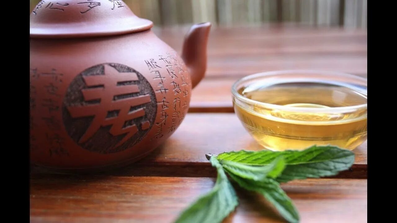 Да Хун ПАО чай Тайланд. Красивый китайский чай. Традиционный китайский чайник. Да Хун ПАО В чайнике.