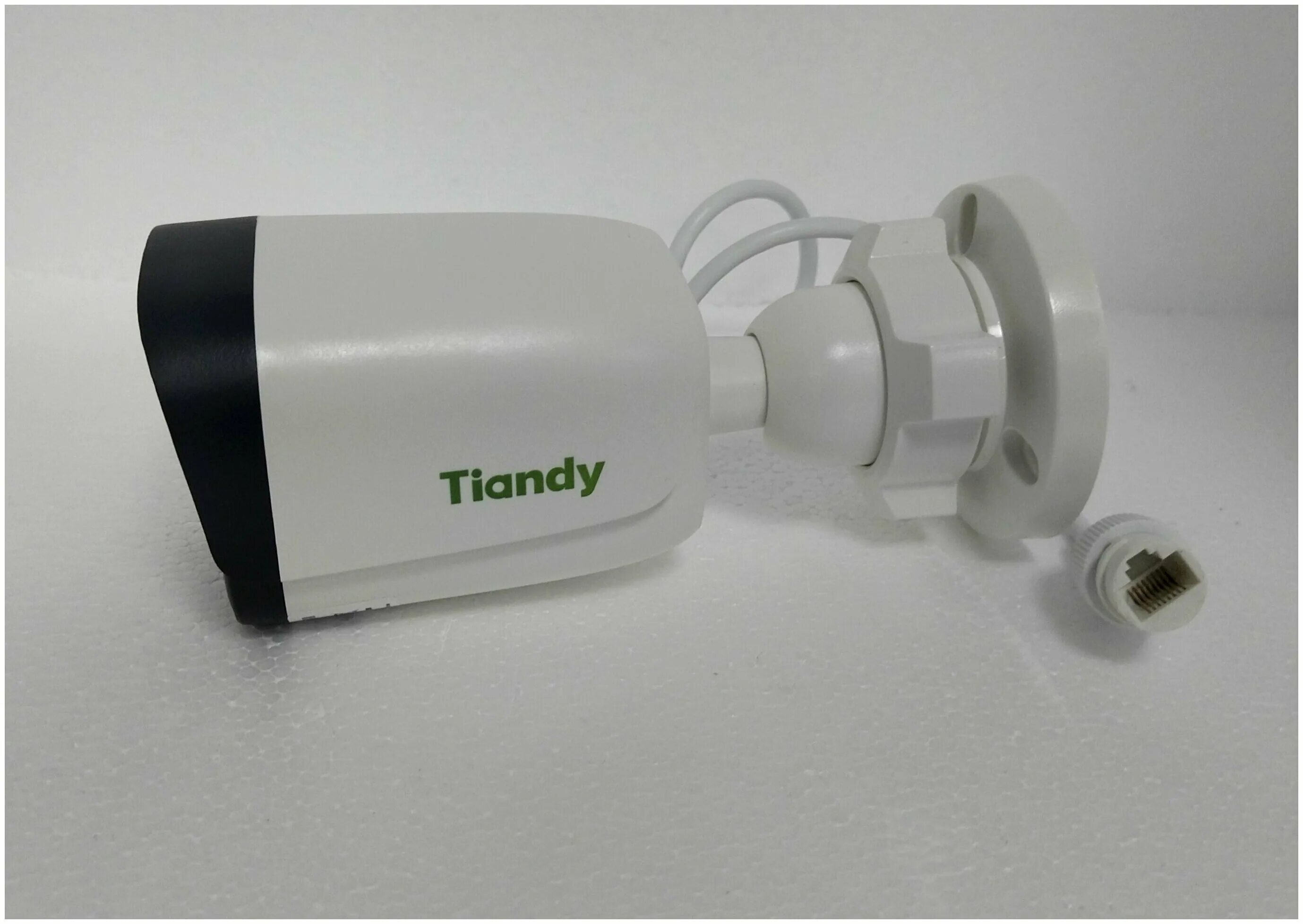 Tiandy tc c32qn. Видеокамера Tiandy TC-c32xn. Видеокамера IP TC-c32qn spec:i3/e/y/2.8mm/v5.0 Tiandy 00-00017170. IP Tiandy Spark TC-c32qn.