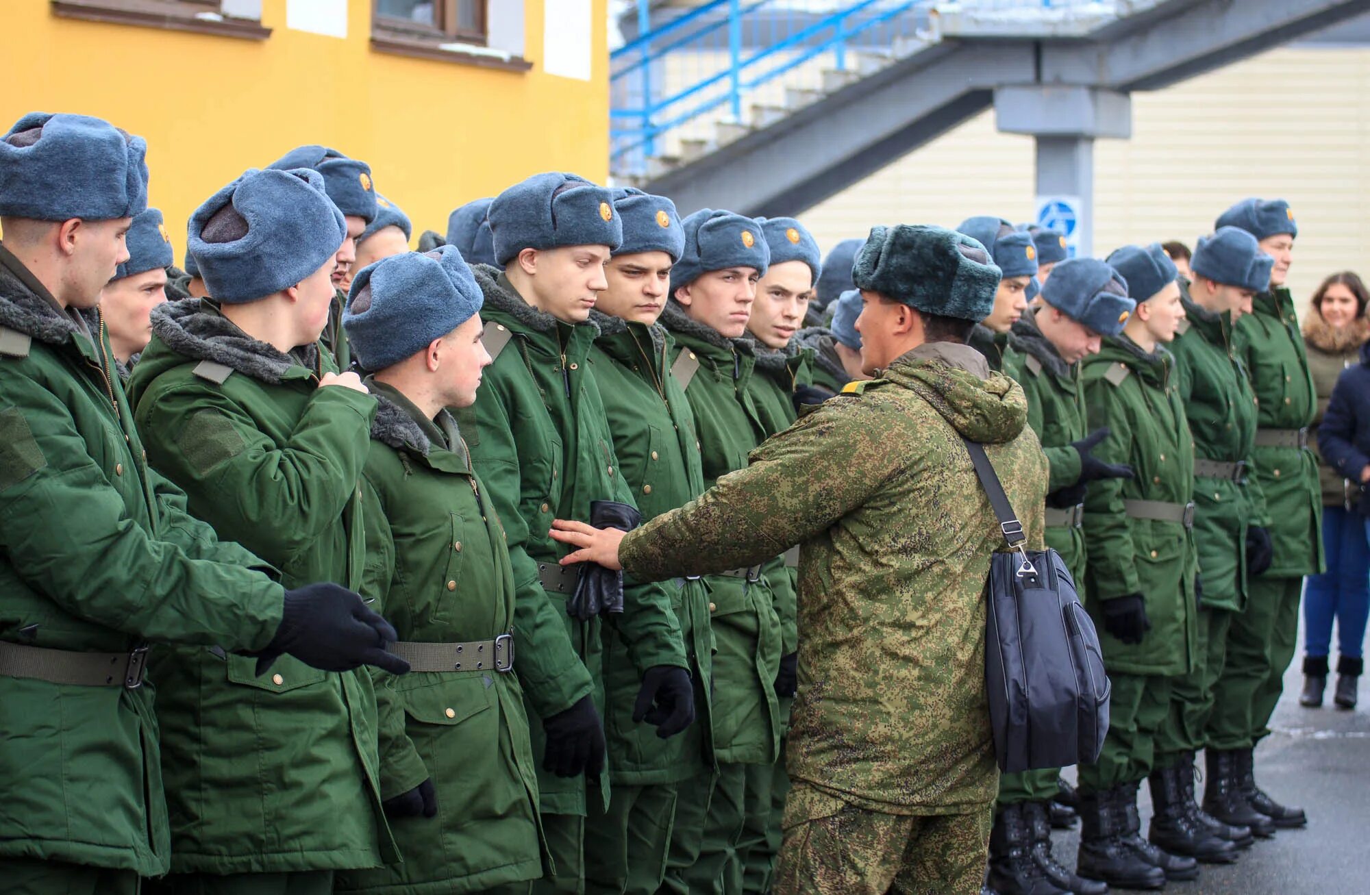 Артур егиев прокурор военный. Призыв на военную службу 2022. Присяга в армии рф. Встреча с военных сборов. Осенний призыв на военную службу.