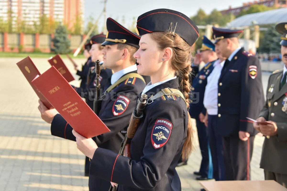 Правоохранительные органы после 9. Московский университет МВД курсанты. Правоохранительная деятельность. Правоохранительная дея. Форма правоохранительной деятельности.