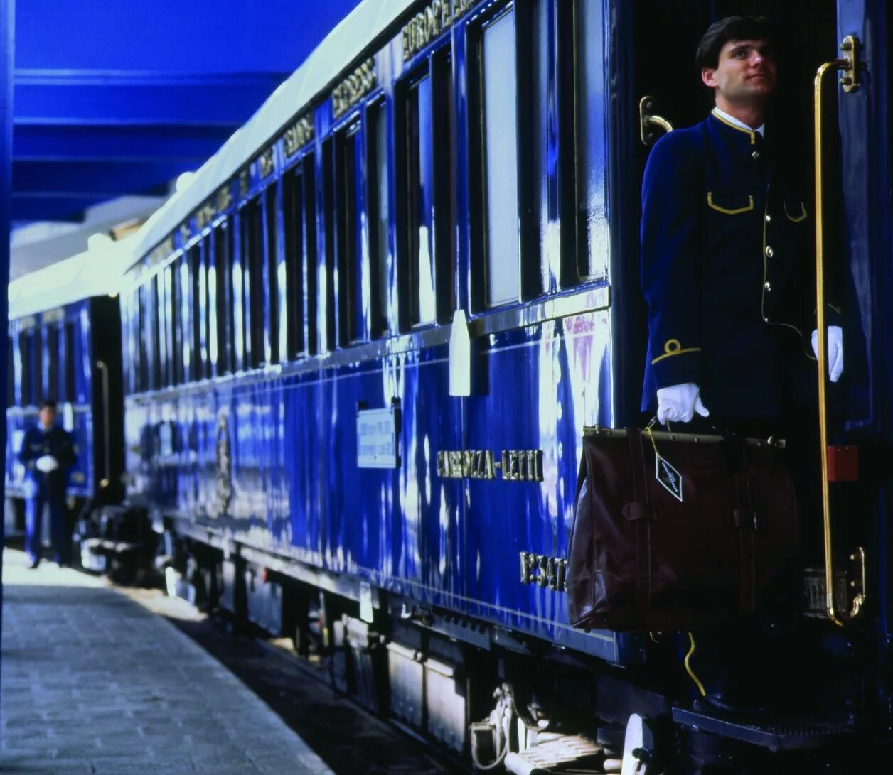 Легендарные поезда. Восточный экспресс Венеция-Симплон. Venice Simplon-Orient-Express. Orient Express поезд. Маршрут Venice Simplon Orient Express.