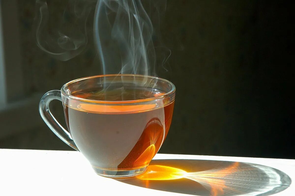 Чашка чая. Чашка горячего чая. Кружка чай. Чашка с чаем.