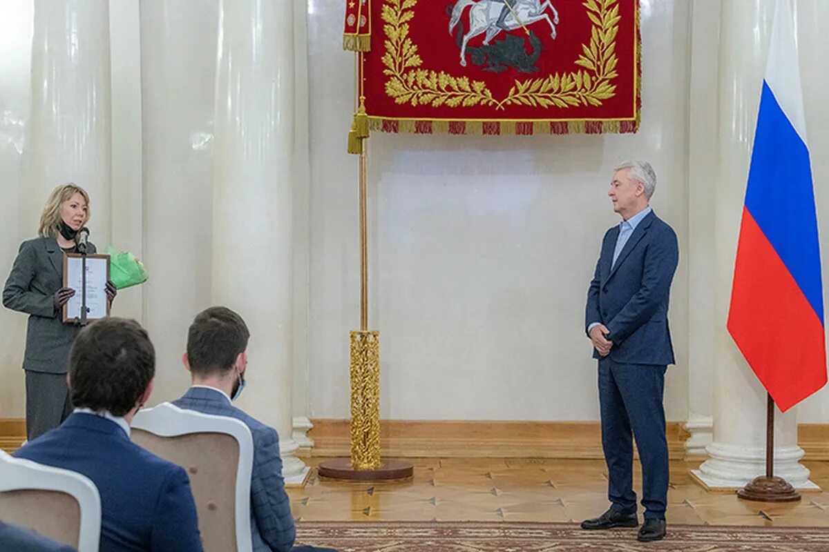 Премия москвы ученым. Премия правительства москвы молодым ученым. премия мэрии москвы. награждение мэром москвы.