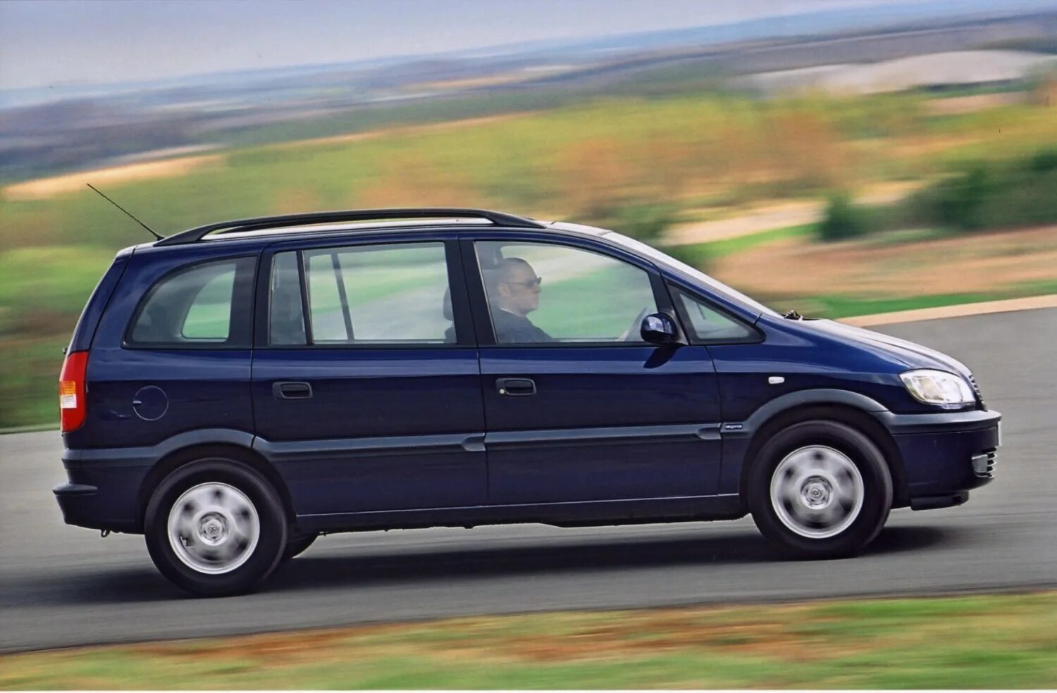 Opel Zafira 2000. Опель Зафира 1999. Опель Зафира 1.8. Opel Zafira a 1.8. Опель зафира а 1.8 бензин купить