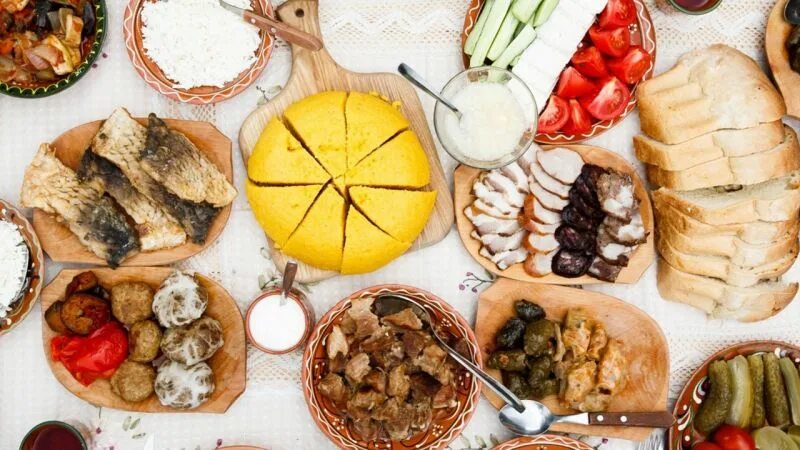 traditional Romanian food - Delicious Romania