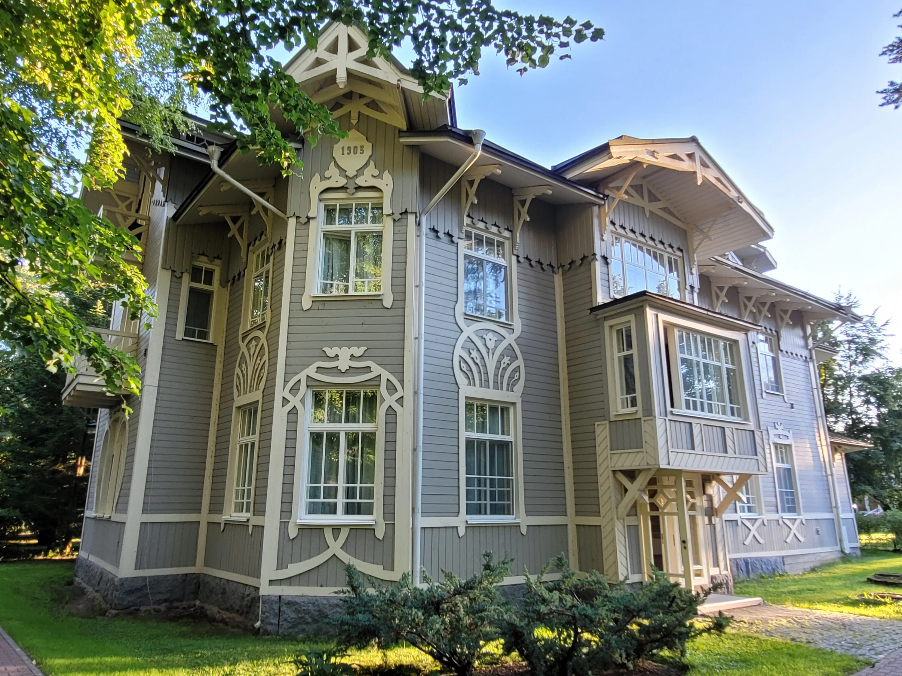 Парковая улица сестрорецк. Никитинская улица сестрорецк. Дача лихачева сестрорецк история. Сестрорецк ул парковая. Сестрорецк русский.