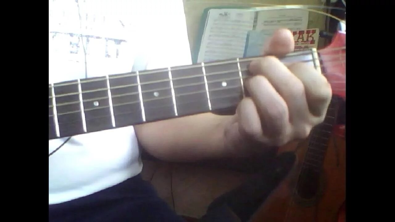 Песня на гитаре видеоурок. Гитарная школа 1. Romance rene bartoli. Гомес на гитаре. Гомес на гитаре табы.