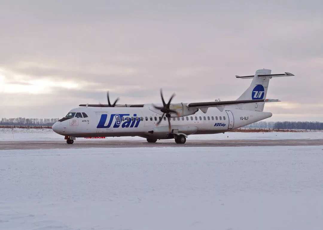 Полет на самолете уфа. Самолет ЮТЭЙР ATR 72-500. ATR 72 самолет. ATR 72 UTAIR. ATR 72-500 UTAIR.