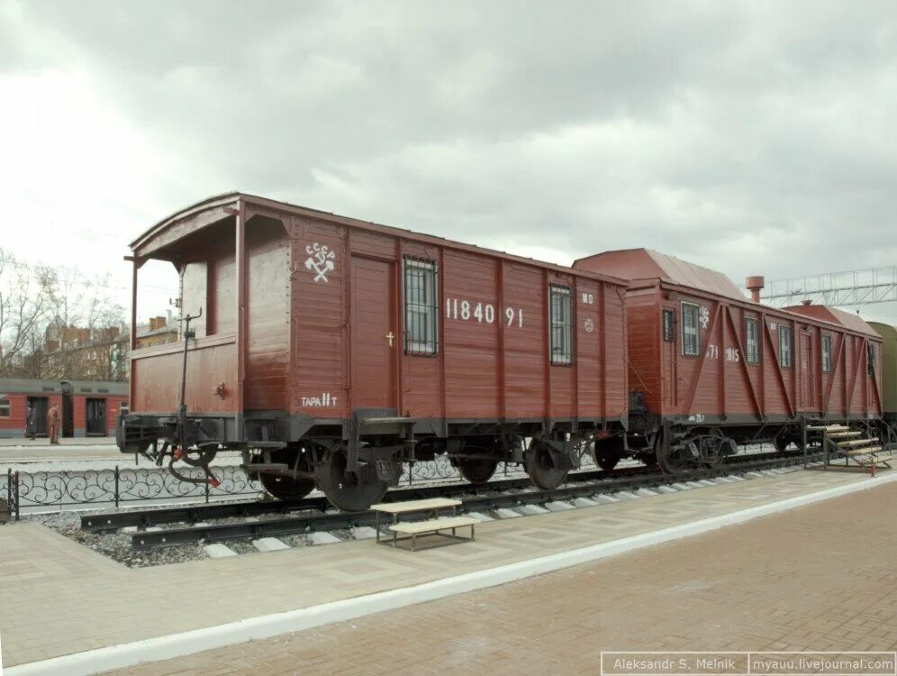 Вп750 вагон плацкарт. Вагон для перевозки людей. Двухъярусные вагоны для скота двух моделей — 11-240. Грузовой вагон теплушка. Товарный вагон 1/87.
