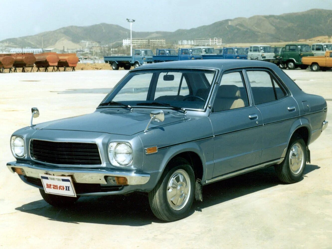 1 автомобиль киа. Kia Brisa. Kia. Седан Brisa. Kia Brisa 1974. Kia Brisa 1 поколение.