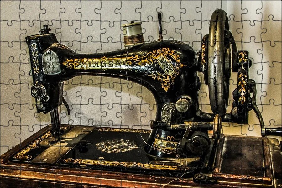 Швейная машинка Зингер 19 века. Швейная машинка Зингер 1898. Швейная машинка Зингер 18 века. Швейная машинка Зингер Старая 19 век. Швейная машинка 1522