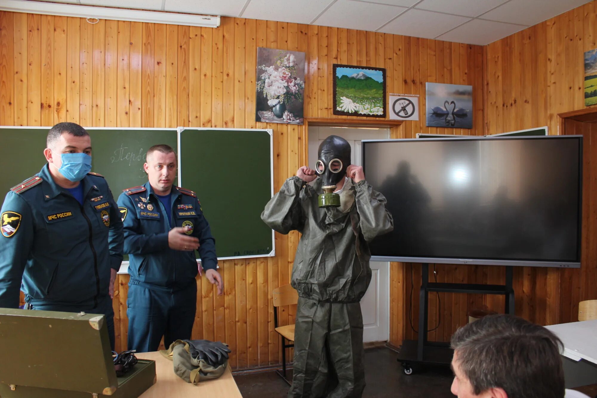 День гражданской обороны урок в школе. Гражданская оборона. День гражданской обороны в школе. Занятие по гражданской обороне в средней группе. Гражданская оборона в средних школах.