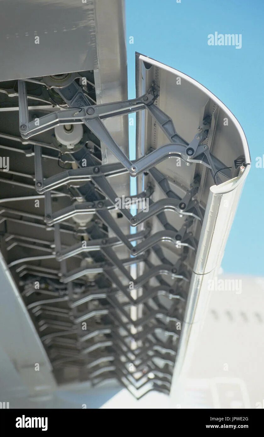 Support wing