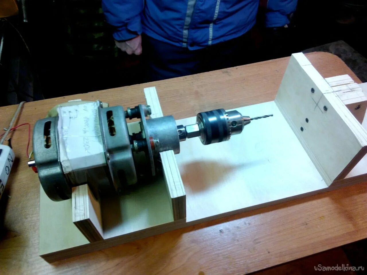 Токарный станок из двигателя из стиралки. Токарный станок по металлу из двигателя 600 ватт от стиральной машины. Станок т16 с мотором от стиралки. Токарный станок из двигателя от стиральной машины. Электродвигатель для токарного станка по металлу 380в.