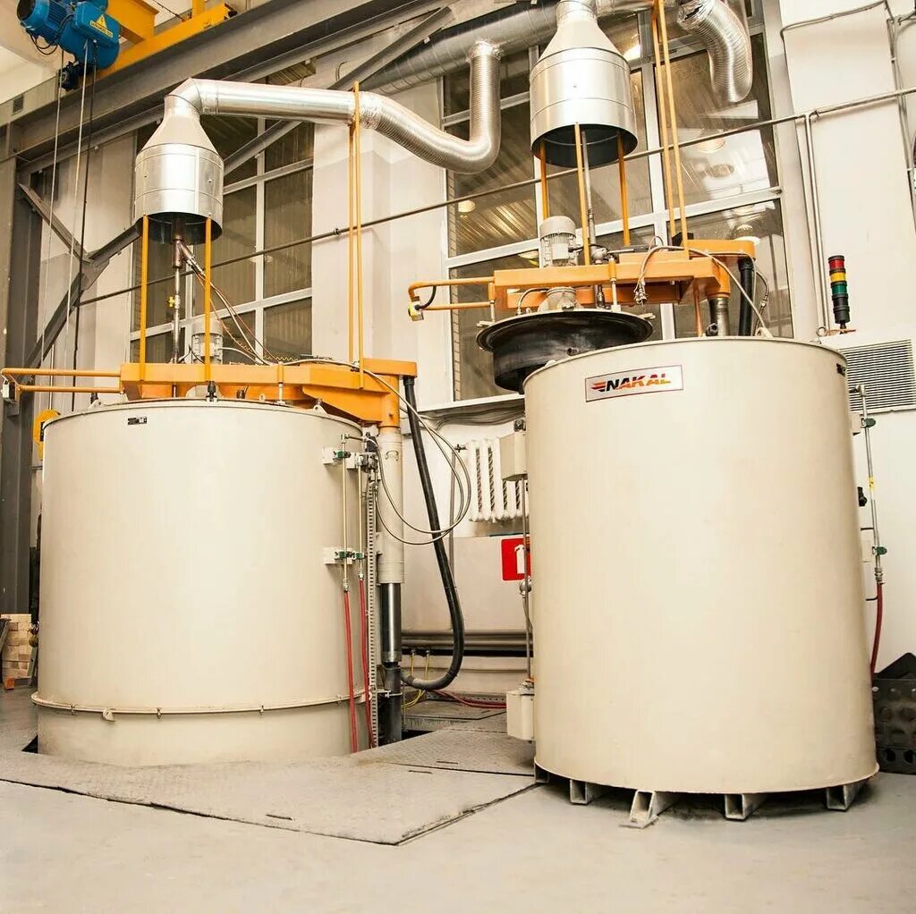 4/12. Производство промышленных печей. Электродуговая плавильная печь. Одноленточная газовая печь для промышленного производства. 5.