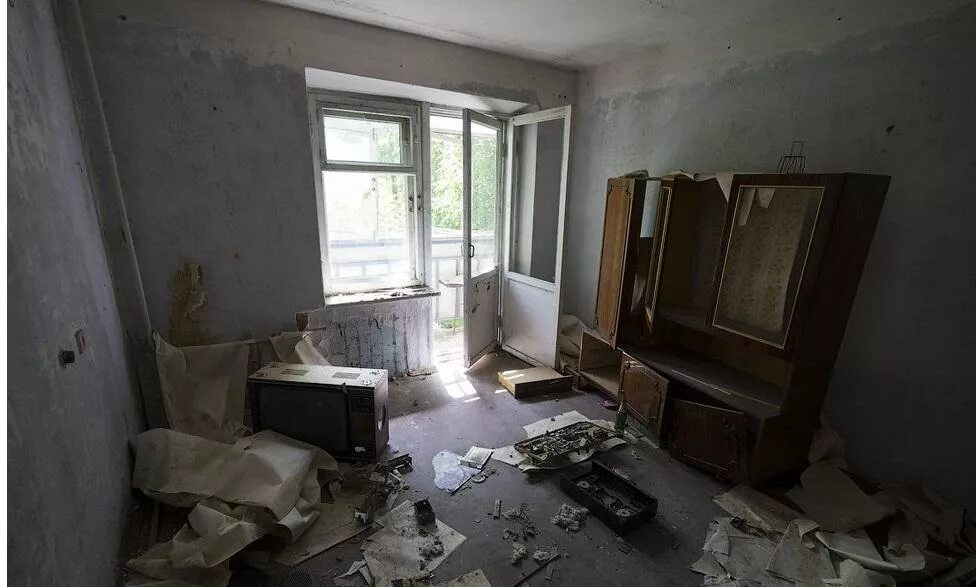 Как жили в чернобыле. Общежитие в Чернобыле. Квартиры в Чернобыле. Квартиры в Припяти сейчас. Комната в Припяти.