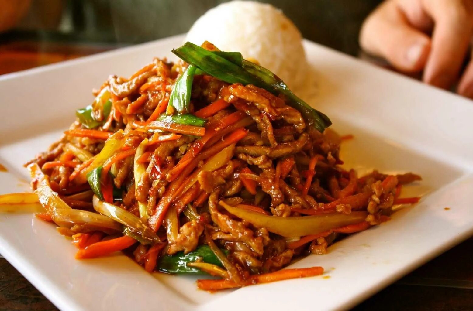 Мушу китайская еда. Говядина по сычуаньски. Лапша удон соба. Оригинальный китайский рецепт. Мишуру китайское блюдо.