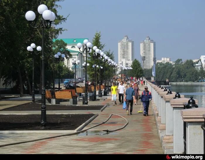 Набережная рабочей молодежи екатеринбург фото Файл:City Pond in Yekaterinburg (August 2022)  Википедия