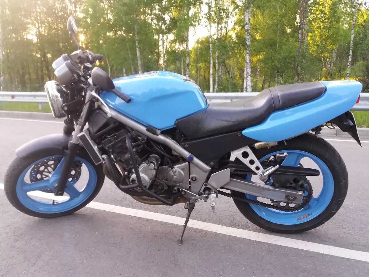 Honda cb1