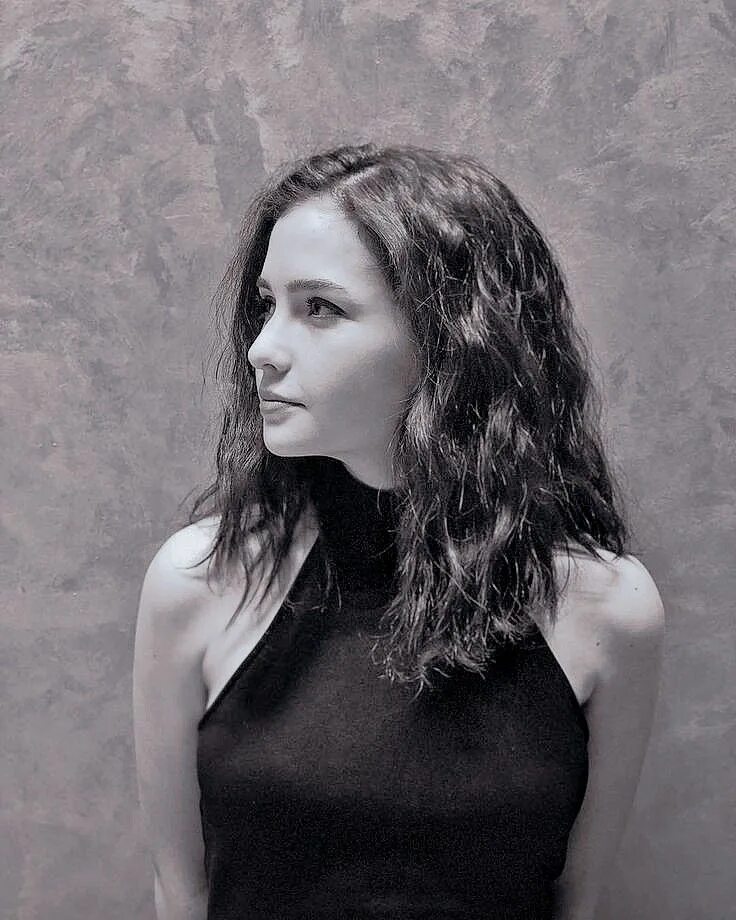 Мелис минкари. Реджеп уста и мелис минкари. Мелис минкари биография. Мелис минкари детство. Мелис из сериала неверный и ее парень.