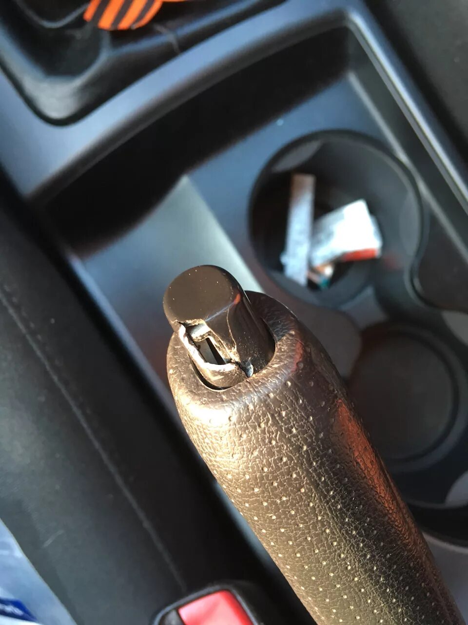 Ручной тормоз для hyundai i30. Хендай ай 30 ручник. Ручник акцент. Ручной тормоз хендай i30. Хендай ай 30 ручник.