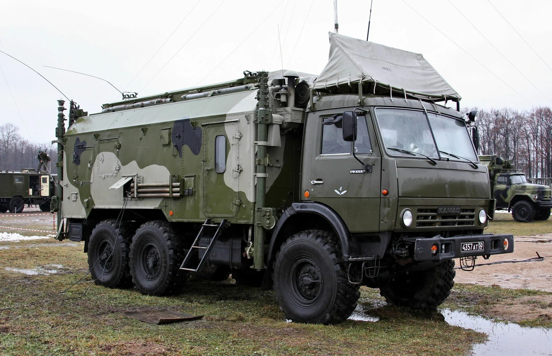 КАМАЗ р166. Р-166 радиостанция. Р-166 военный КАМАЗ. Аппаратная р 166 КАМАЗ.